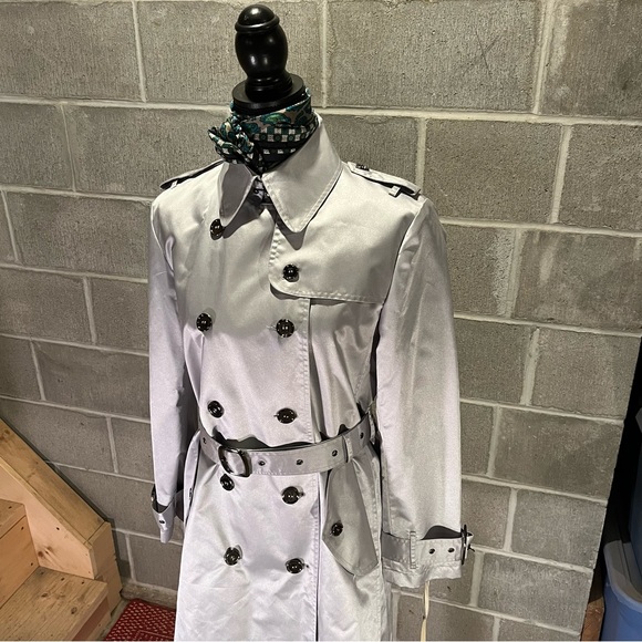 Kenar lightweight trench coat. - Picture 2 of 15